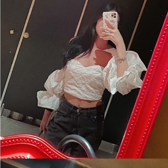 Off-shoulder top ( new 99%) - Picture 2 of 7